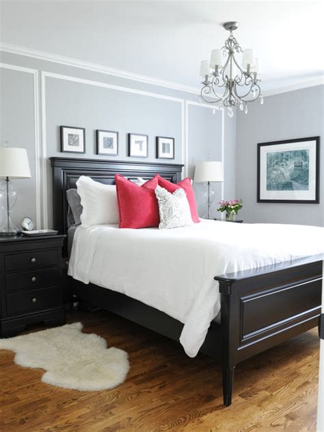 Find inspiration and discover 15 ways to create a primarybbedroom that's anything but sleepy! Small Master Bedroom Design Ideas, Remodels & Photos | Houzz
