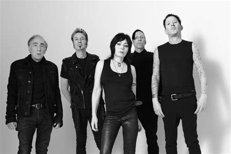 Joan Jett And The Blackhearts Announce New Ep Release New Single Classics Du Jour
