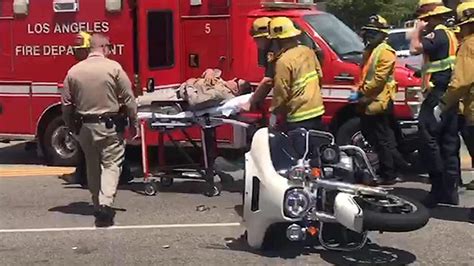 Chp Officer Hit By Car While Escorting Mike Pompeos Motorcade In La