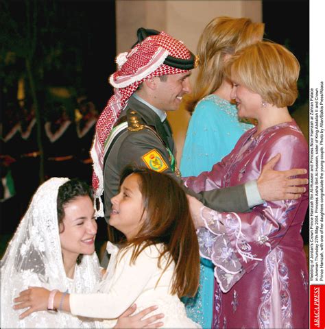 Photo La Princesse Aisha Bint Hussein Félicite Son Demi Frère Le