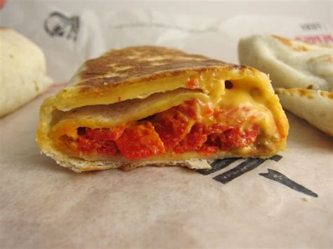 Review Taco Bell Dare Devil Loaded Grillers Brand Eating