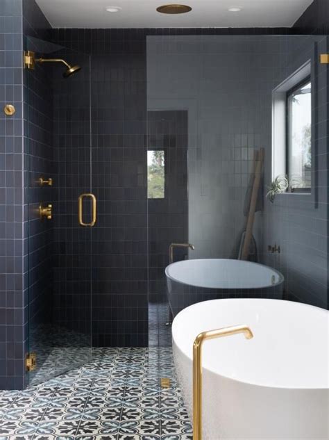 Homeadvisor's small bathroom cost guide provides average remodel & renovation prices for power rooms or small bathrooms with showers. 30+ Small Bathroom Design Ideas | HGTV in 2020 | Bathroom ...