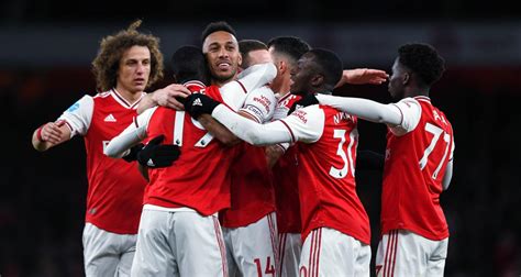 Arsenal Quatre Joueurs Enfreignent Les Règles Du Confinement