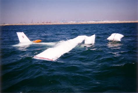 Image Gallary 9 Plane Crash In Water