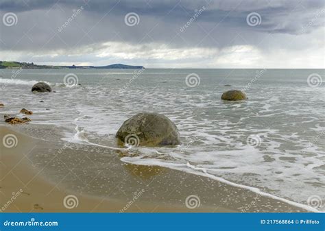 Moeraki Boulders At Koekohe Beach Stock Photo Image Of Rock