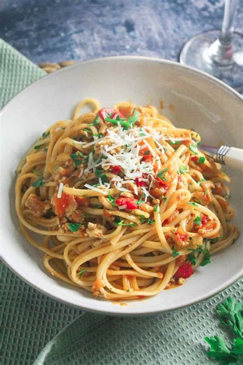 Easy Turkey Bolognese Quick And Healthy Carrie S Kitchen