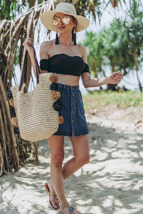 42 What To Wear To The Beach Top Educational Blog