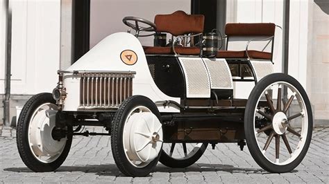 Qual foi o primeiro carro híbrido da história InstaCarro
