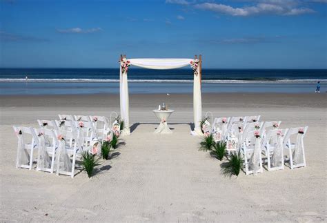 A colorful, tropical wedding in the florida keys. New Smyrna Beach Weddings - Affordable Daytona Beach Weddings
