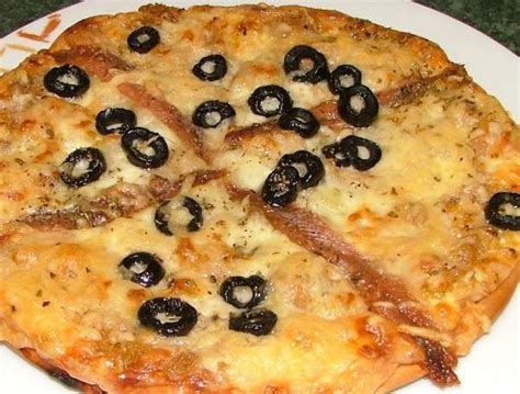 Pizza De Anchoas Y Bonito Del Norte Receta Petitchef
