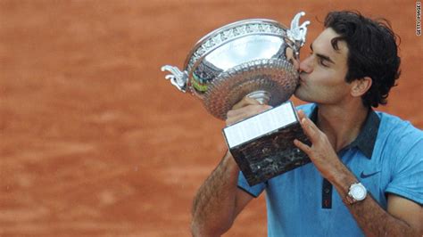 Federer Questions French Open Move