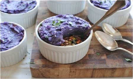 Shepherd's pie is comforting, satisfying and most of all tastes great! 7 Vegetarian Shepard's Pie Recipes (Shepard-less Pies)