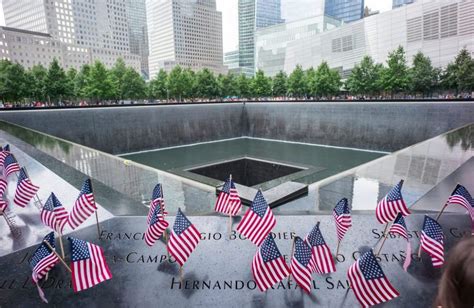 Le 911 Memorial Hommage Aux Victimes Du 11 Septembre