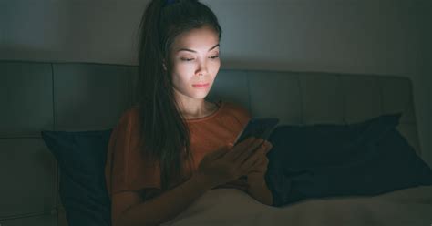 How Does Your Time On Social Media Affect Your Sleep Scofa Find