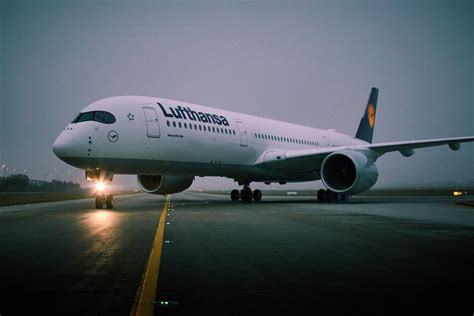 Lufthansas First A350 Arrives In Munich Photos And Videos Lufthansa Flyer