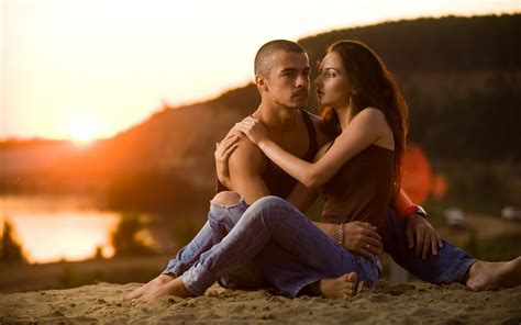 Wallpaper Couple Love Romance Sunset X Coolwallpapers Hd Wallpapers