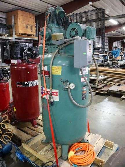 Champion Vr5 8 Vertical Air Compressor 5hp 3ph Roller Auctions
