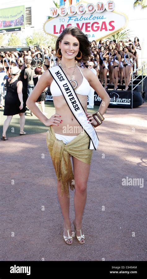 Stefania Fernandez Miss Universe 2009 Bei Einem öffentlichen Auftritt