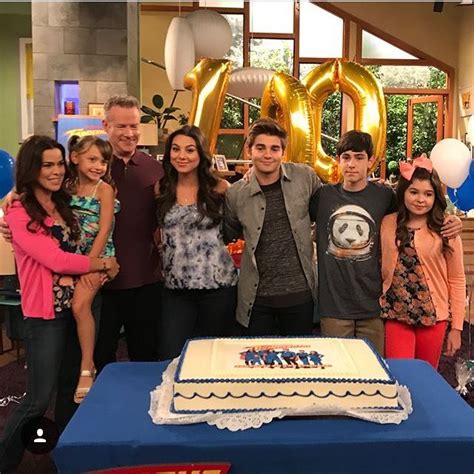 More Pics Of The Celebration Of 100 Episodes Of The Thundermans ⚡️ Les