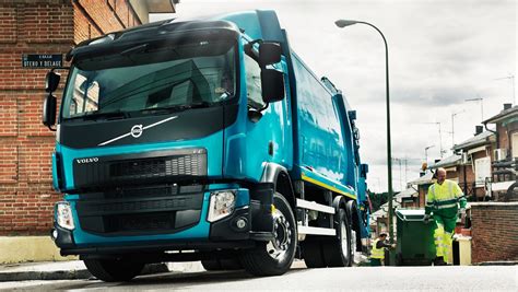 Includes details of the full range of trucks, information on accessories & training, finance, fleet management, services, contracts. Volvo FE - A flexible performer | Volvo Trucks