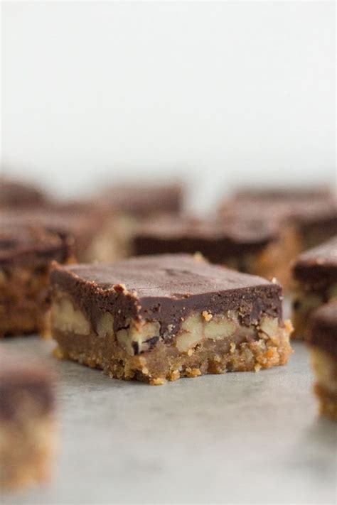 Combine caramels and heavy cream in. Chocolate Caramel Pecan Turtle Bars | Recipe | Caramel ...