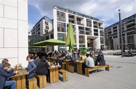 Furthermore, milaneo is only a few minutes' walk away from stuttgart central station and the inner city. Einkaufscenter in Stuttgart: Managerin kontert Kritik am ...
