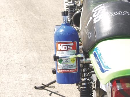 How does nitrous oxide work in an engine? How does laughing gas work? - How It Works