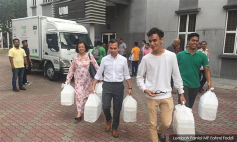 Bantuan zakat asnaf fakir miskin lembaga zakat selangor. Program Food Bank ringankan kos sara hidup rakyat