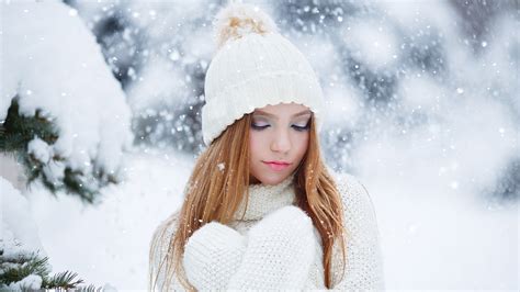 Girl Model Snowfall Background Blur Bokeh White Dress Woolen Knitted