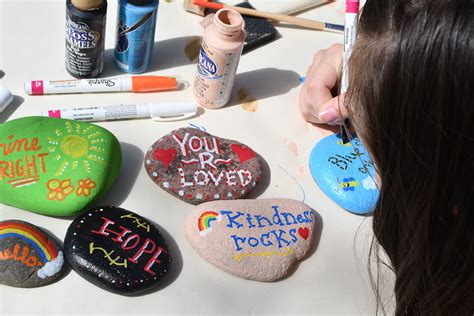 Diy Kindness Rocks Fun Craft Project For Kids Hip2save