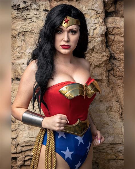 Pin By Arnoldcorns On Wonder Woman In 2020 Wonder Woman Cosplay
