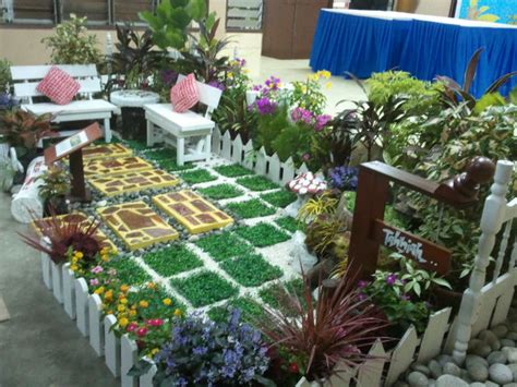 Pendidikan seni visual is with juliana omar and 4 others. MPV Landskap dan Nurseri - RecoScape: HIASAN PENTAS ...