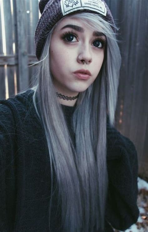 Every hair must have omega 3's to grow properly. Grey Hairstyles To Try For a Hot New Look | Szenehaar ...