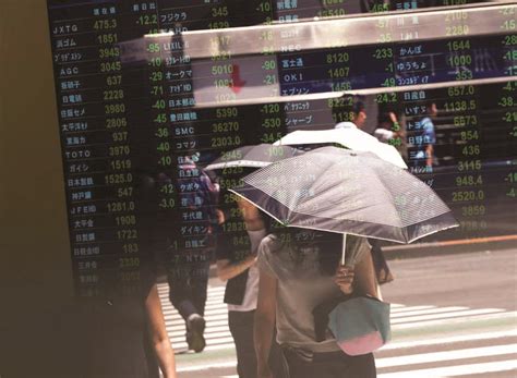 Asian Markets Sink After Wall Street Recovery