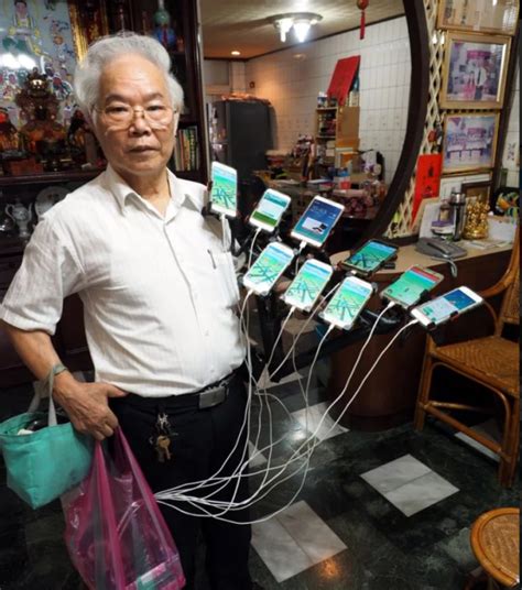 70 Year Old Pokemon Hunter Grandpa Uses 11 Smartphones To Catch ‘em All