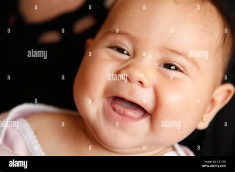 Smiling Babies Hi Res Stock Photography And Images Alamy