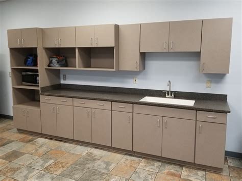 Our selection of backsplashes and wall tiles, countertops, and laminate offer durability and beauty without breaking the bank. Laminate Cabinets Gallery - Kitchen Tops, Inc