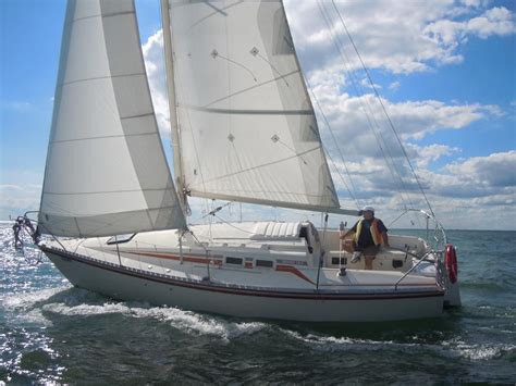 1985 Hunter 255 Sailboat For Sale In Outside United States