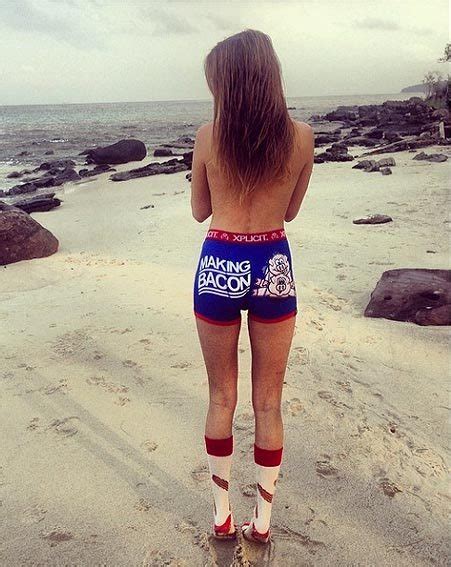 Knicker Less Cara Delevingne Gives The Belfie Brigade A Lesson In How