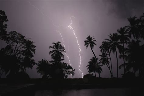 6 Of The Strangest Light Shows On Earth Catatumbo Lightning