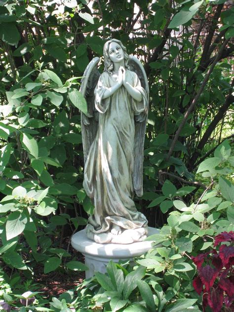 Praying Angel Outdoor Statue 11472