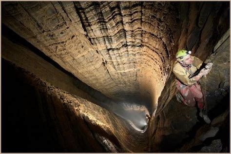 travelencyclopedia: 5 Record Holding Caves of the World