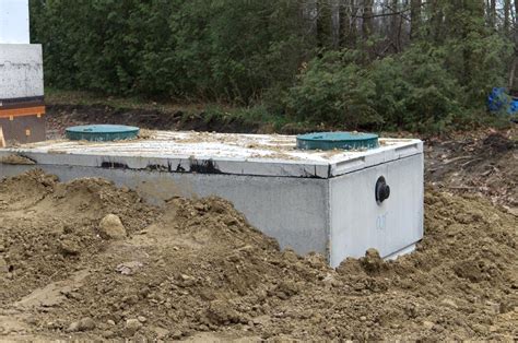 Septic tanks that are properly cleaned and maintained can last an average of 20 to 40 years. Septic Tank Covers - Home Quicks