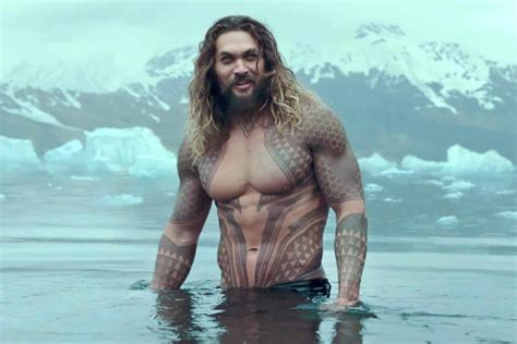 Jason Momoa Mostra O Bumbum Ao Vivo E Choca