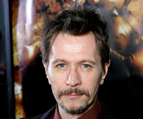 Gary Oldman Biography - Facts, Childhood, Family Life & Achievements
