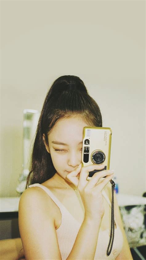 Extended Jennie Mirror Selfie Black Pink Selfie