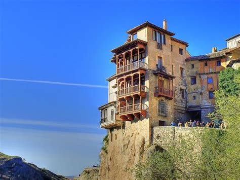 Historic walled town of cuenca. Casas colgantes de Cuenca. España. | Casas, Ir de ...