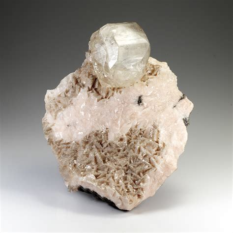 Calcite With Dolomite Minerals For Sale 80311262