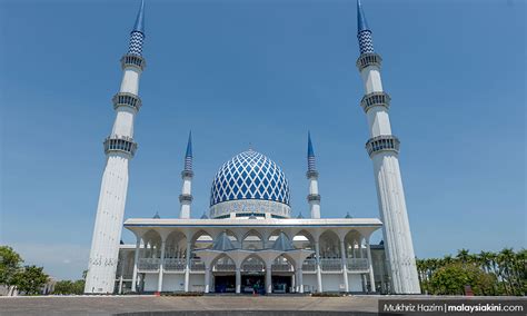 Sehubungan itu, pelaksanaan solat jumaat dan solat lima waktu adalah dibenarkan kepada semua masjid bagaimanapun, jais berharap agar seluruh umat islam di selangor mampu meningkatkan disiplin, kawalan kendiri, bersabar dan terus mematuhi sop yang jais, mkn dan kkm tetapkan. Semua masjid, surau di Selangor dibuka mulai Jumaat ini