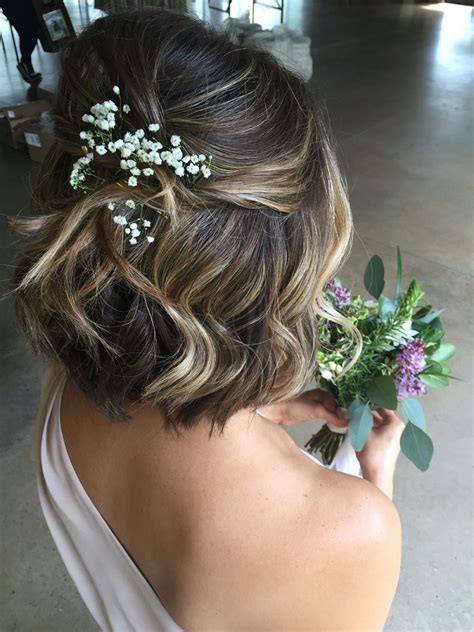 Bridal Hairstyles For Short Hair The Trendiest Hairstyle For The Day Of The Yes Wedding Hair
